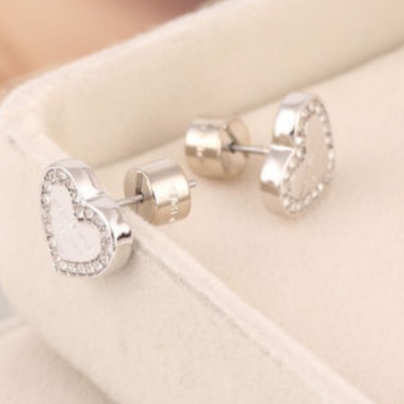 NEW Michael Kors Silver Logo Heart Charm Earrings - Picture 4 of 13